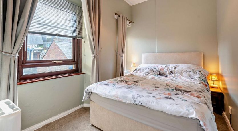 Photo of 2 Bed in Tenby