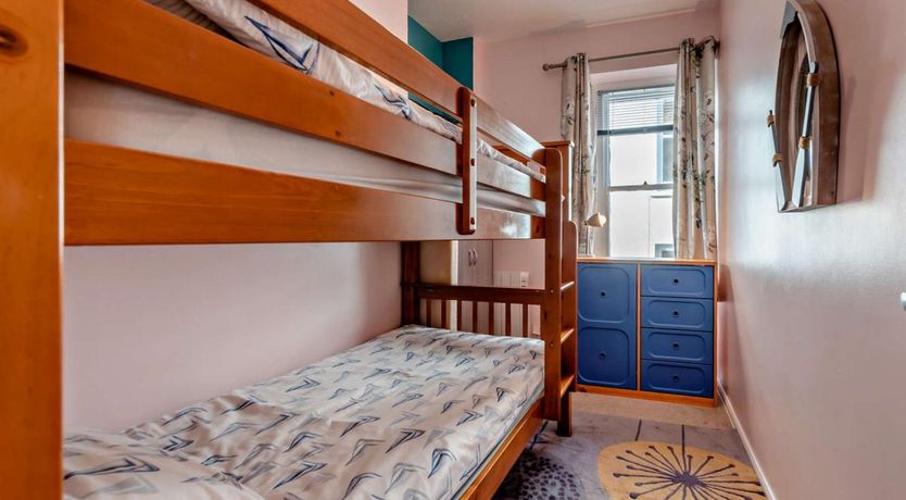 Photo of 2 Bed in Tenby