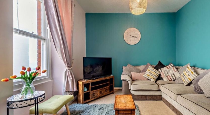 Photo of 2 Bed in Tenby