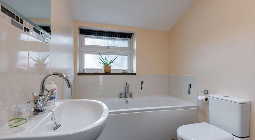 Photo of 2 Bed in Abergynolwyn