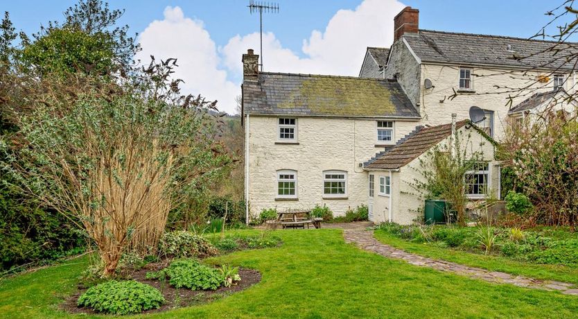 Photo of in Llangynidr (BN052)