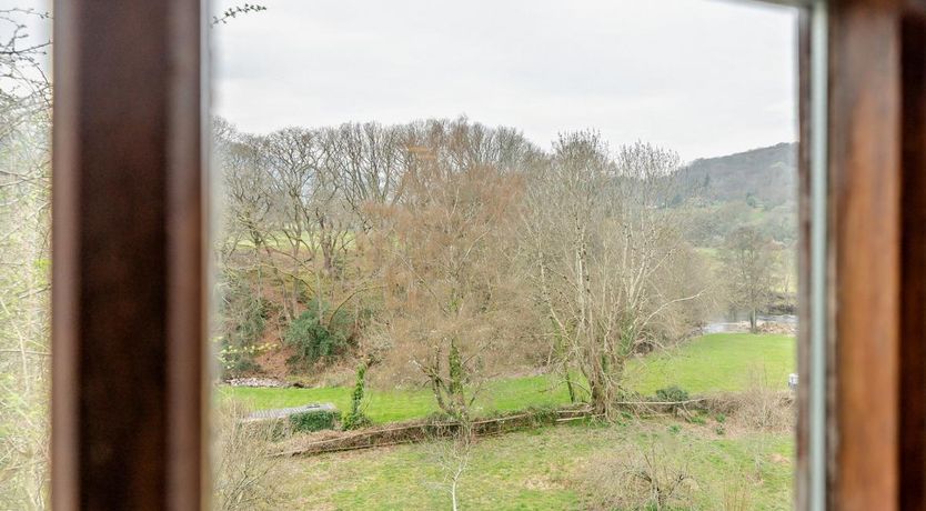 Photo of 2 Bed in Llangynidr