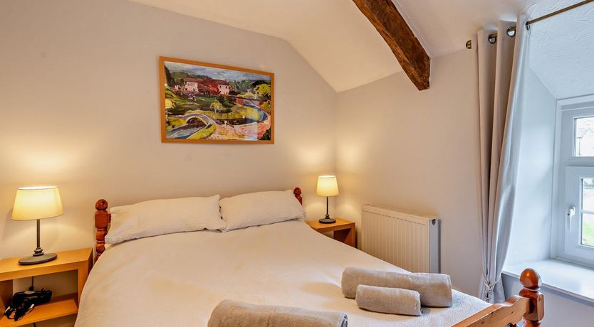 Photo of 2 Bed in Crickhowell