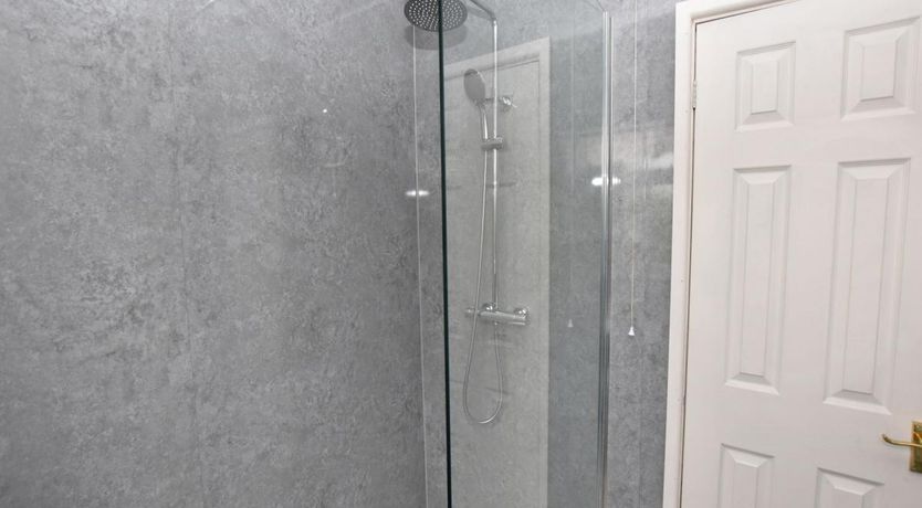 Photo of 2 Bed in Llanvihangel Crucorney