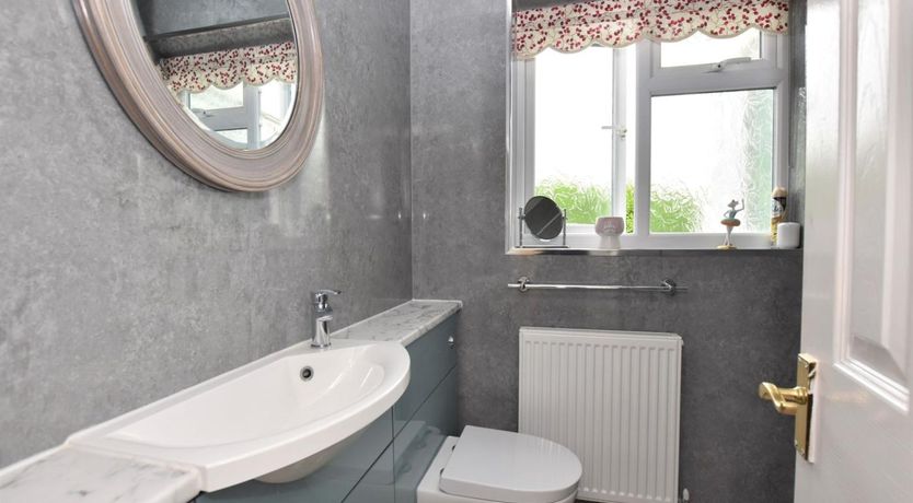 Photo of 2 Bed in Abergavenny