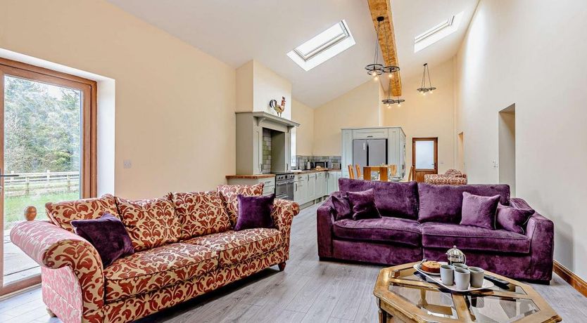 Photo of 4 Bed in Forton