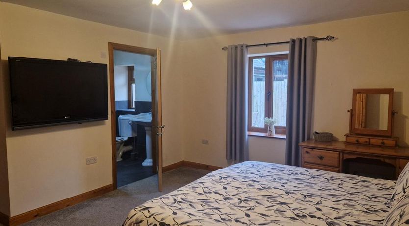 Photo of 4 Bed in Forton