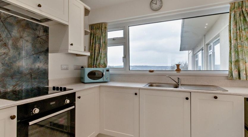 Photo of 2 Bed in Tenby
