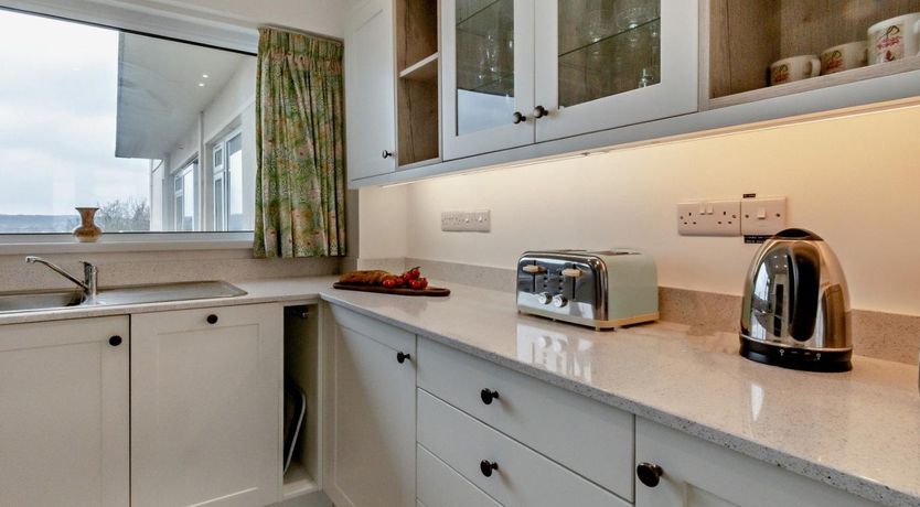 Photo of 2 Bed in Tenby