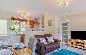 Photo of log-cabin-in-west-wales-8