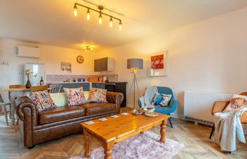 2 Bed in Umberleigh Holiday Cottage