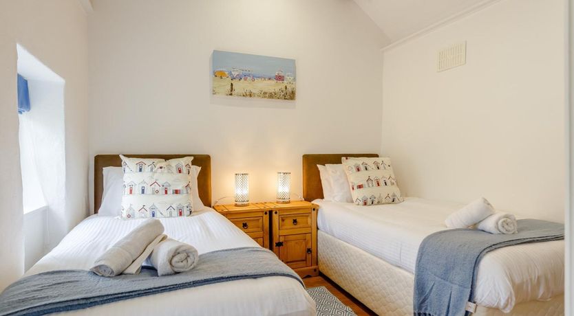 Photo of 2 Bed in Penryn