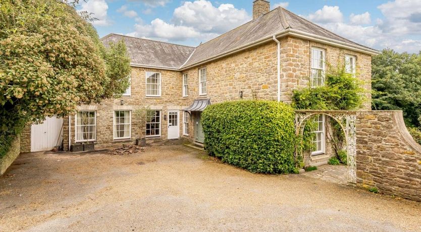 Photo of in Litton Cheney (78462)
