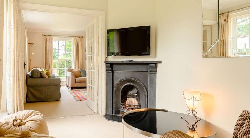 Photo of 5 Bed in Litton Cheney