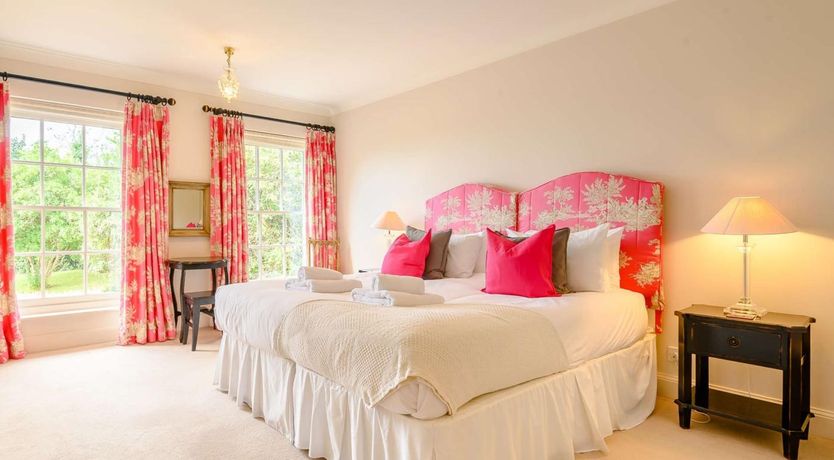 Photo of 5 Bed in Litton Cheney