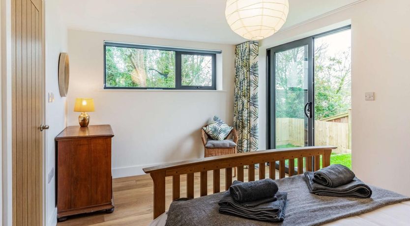 Photo of 1 Bed in Plymouth