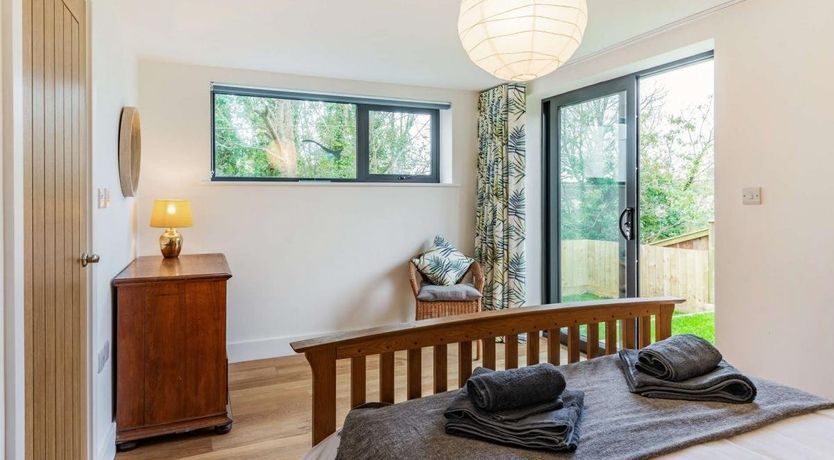 Photo of 1 Bed in Wembury