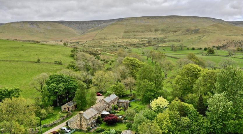 Photo of 2 Bed in Kirkland