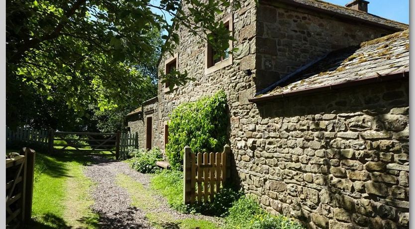 Photo of 2 Bed in Kirkland