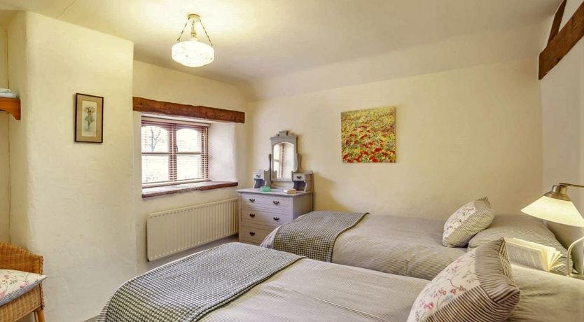 Photo of 2 Bed in Kirkland