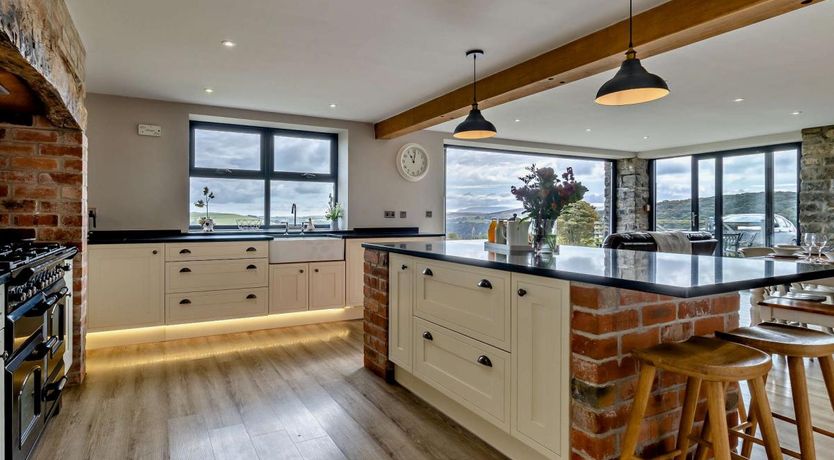 Photo of 5 Bed in Painscastle