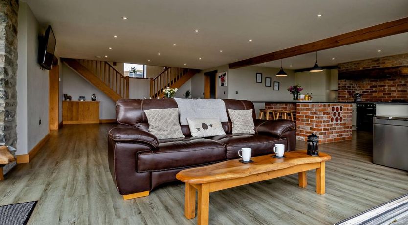 Photo of 5 Bed in Painscastle