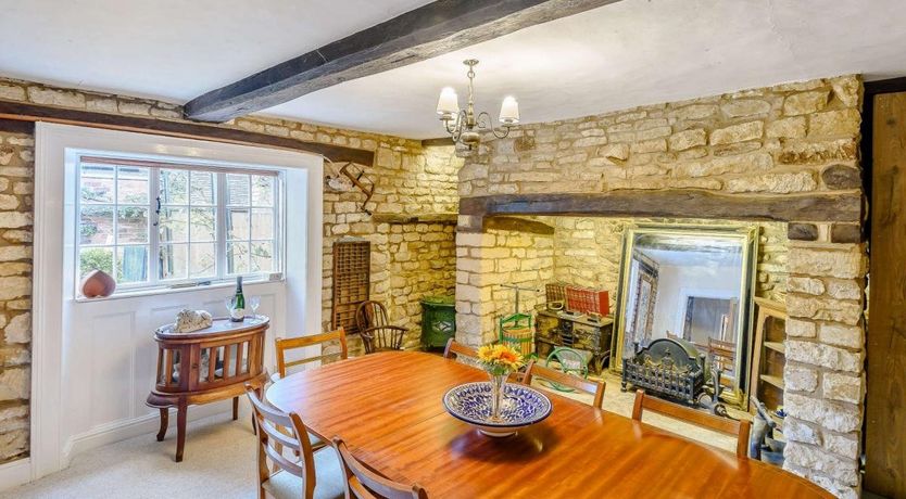 Photo of 4 Bed in Empingham