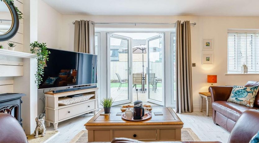 Photo of 4 Bed in Whitby