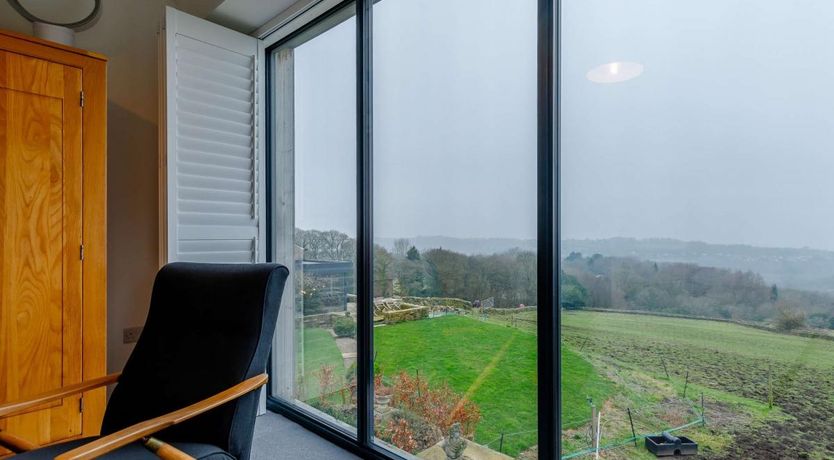 Photo of 2 Bed in Mellor