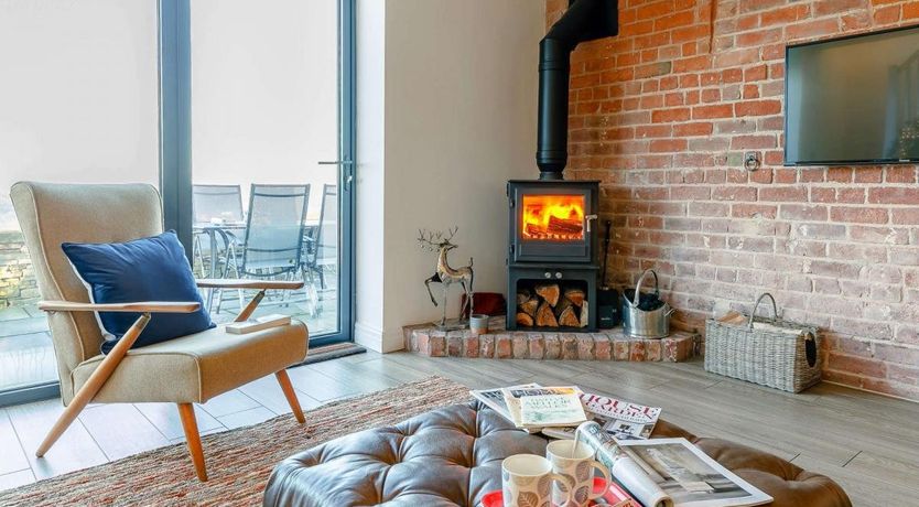 Photo of 2 Bed in Mellor