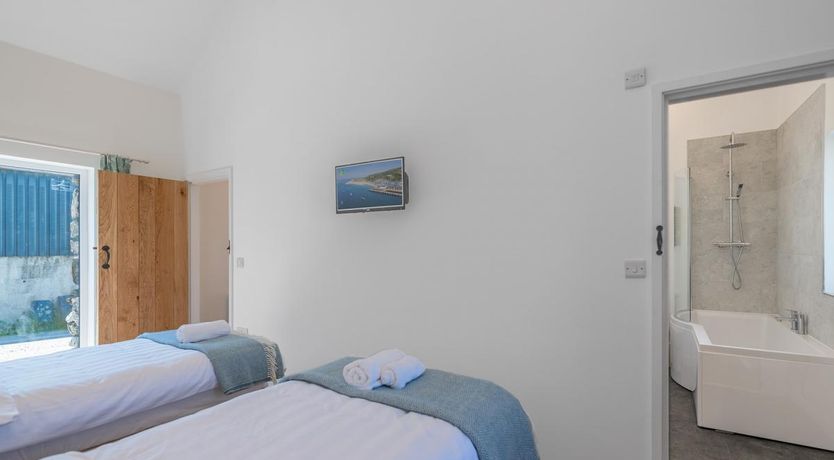 Photo of 2 Bed in Aberdovey