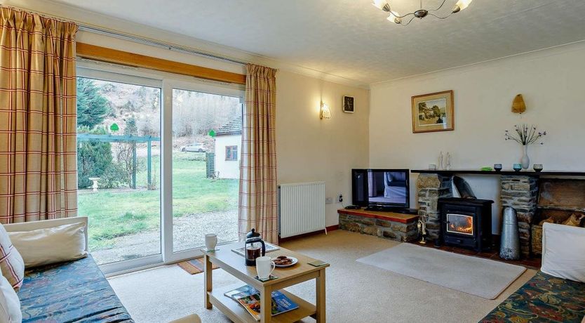 Photo of 3 Bed in Auchterawe