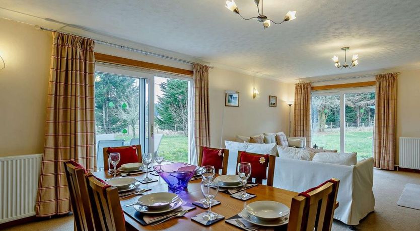 Photo of 3 Bed in Auchterawe