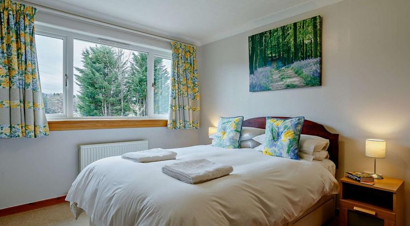 Photo of 3 Bed in Auchterawe