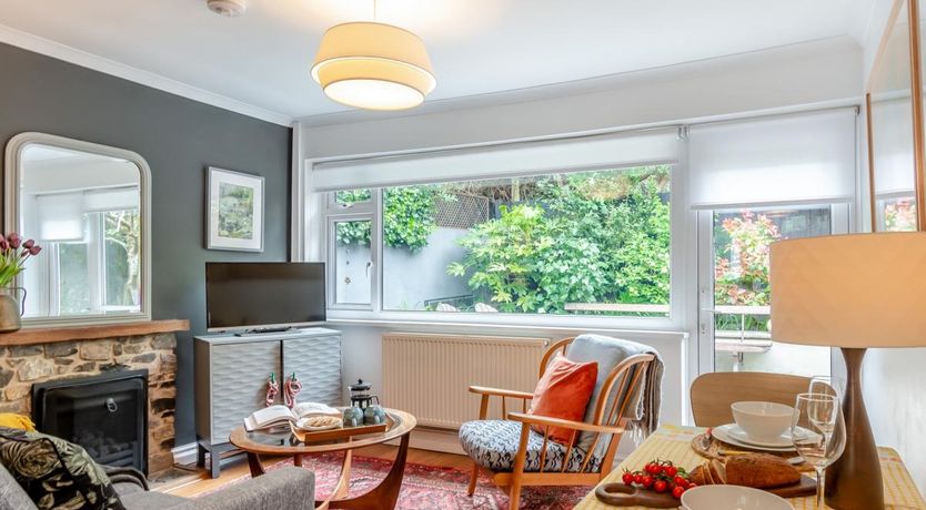 Photo of 1 Bed in Tenby