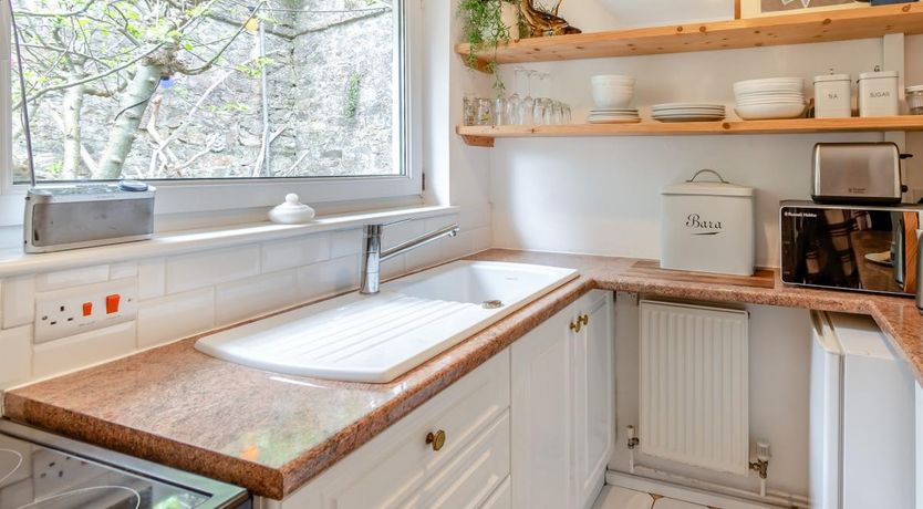 Photo of 1 Bed in Tenby