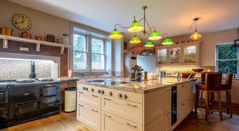 Photo of 8 Bed in Galashiels