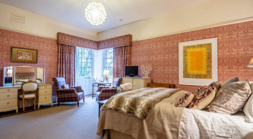 Photo of 8 Bed in Galashiels