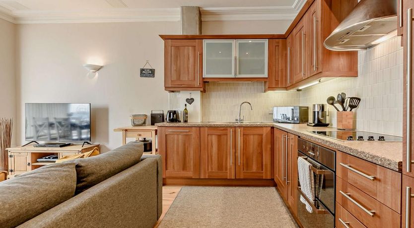 Photo of 2 Bed in Tenby