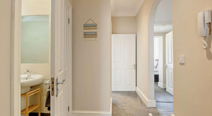 Photo of 2 Bed in Tenby