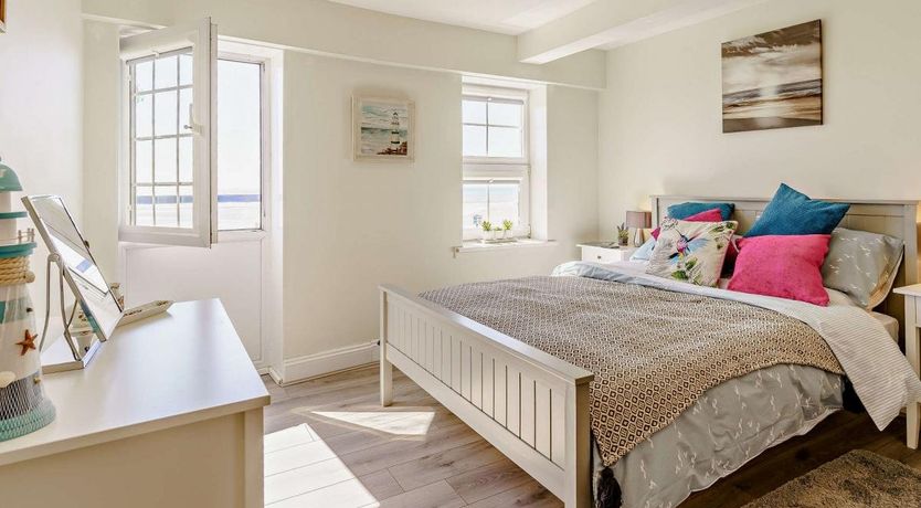 Photo of 3 Bed in Pendine