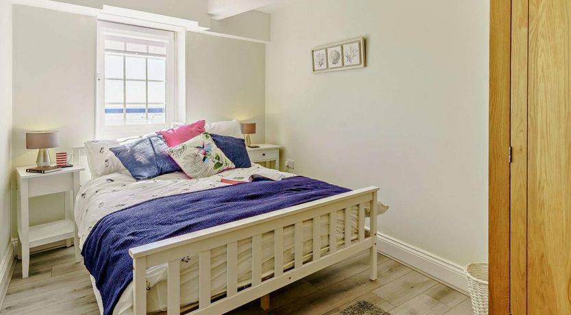 Photo of 3 Bed in Pendine