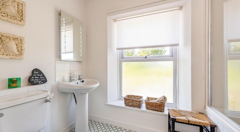 Photo of 3 Bed in Tenby
