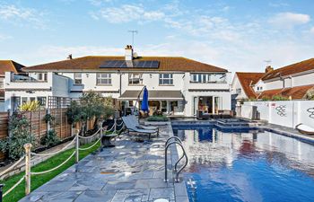 4 Bed in Bognor Regis Holiday Cottage