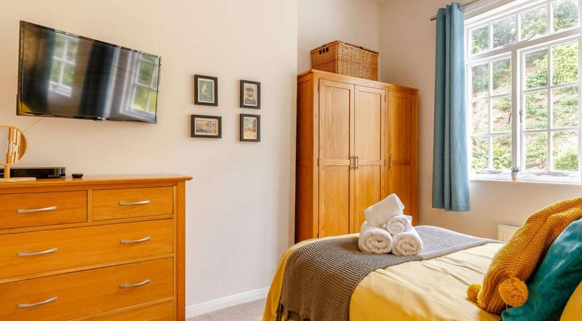 Photo of 3 Bed in Cawsand