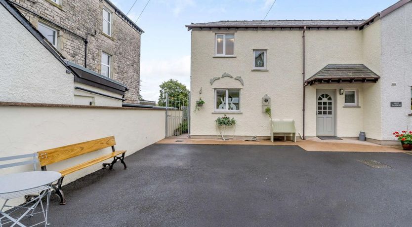 Photo of 2 Bed in Grange-over-sands