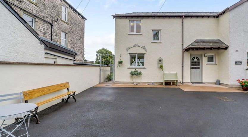 Photo of 2 Bed in Grange over Sands