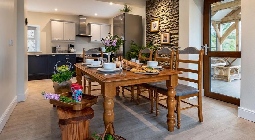 Photo of 4 Bed in Talgarreg