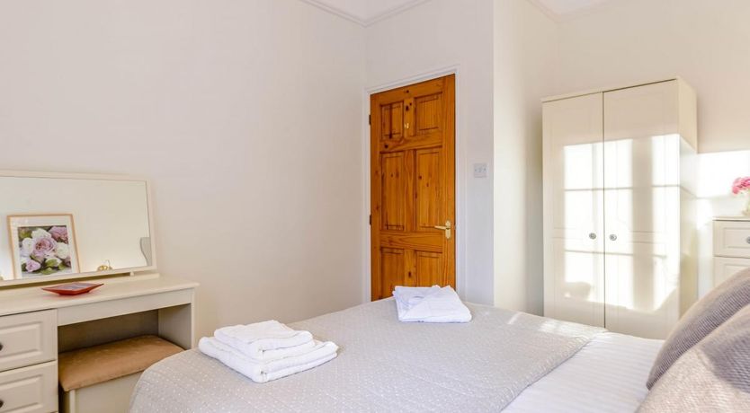 Photo of 2 Bed in Newton-by-the-Sea