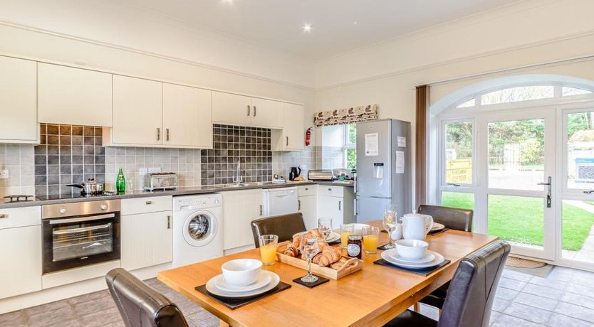 Photo of 2 Bed in Newton-by-the-Sea